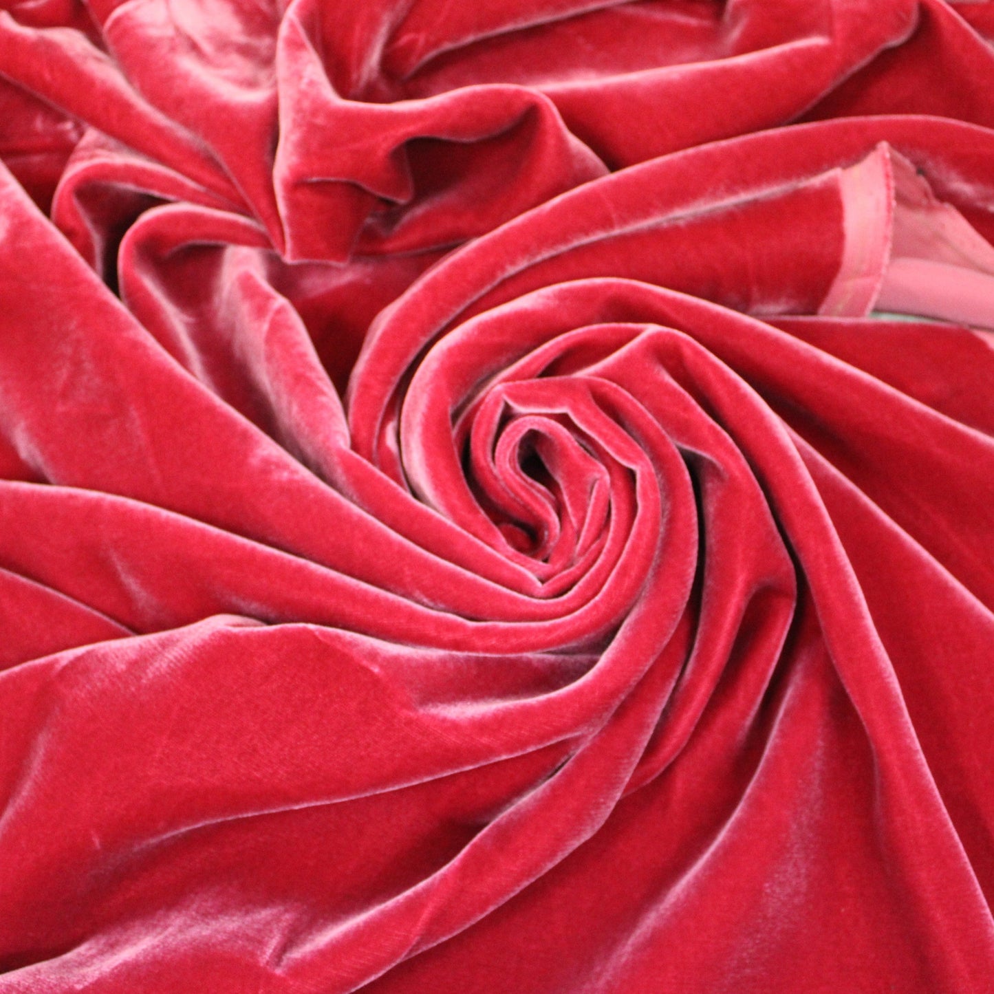 Tissu velours lisse - rose bonbon - photo 1/3 | So Tissus