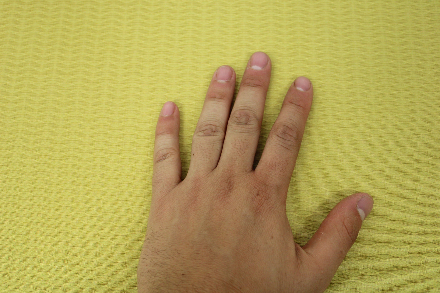 Tissu coton gaufré - jaune - photo 4/5 | So Tissus