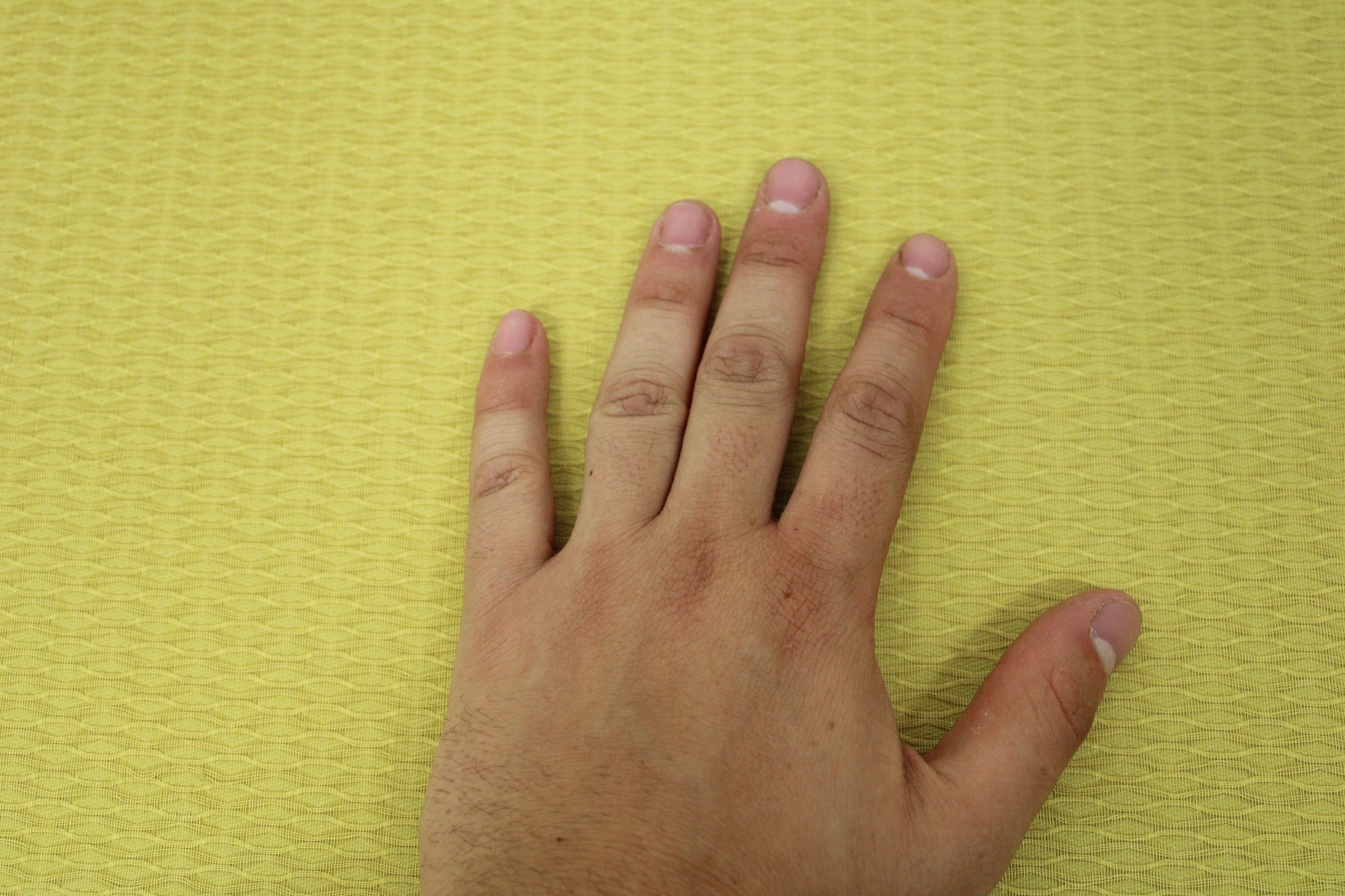 Tissu coton gaufré - jaune - photo 4/5 | So Tissus