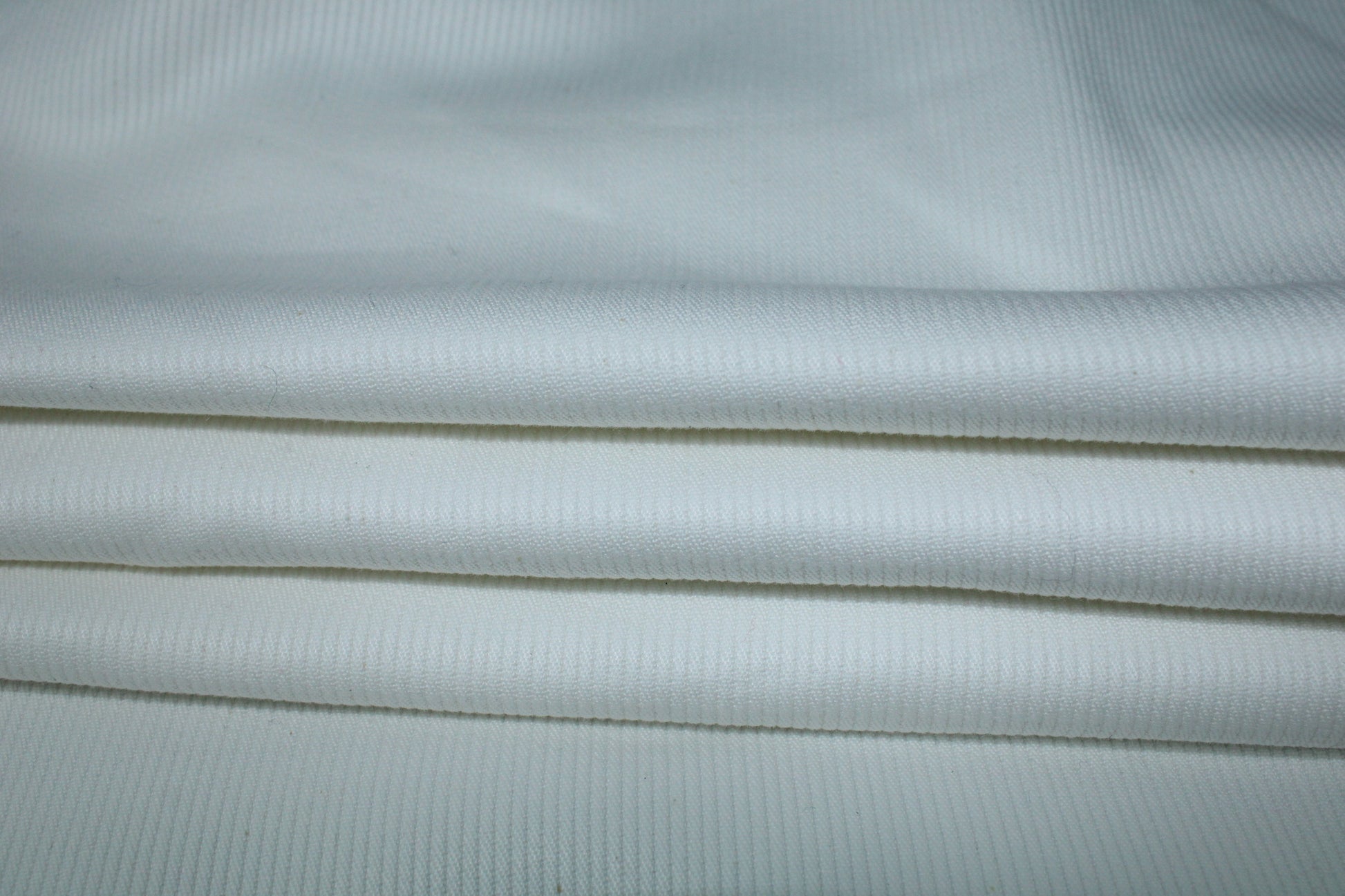 Tissu gabardine coton côtelé - blanc - photo 2/4 | So Tissus