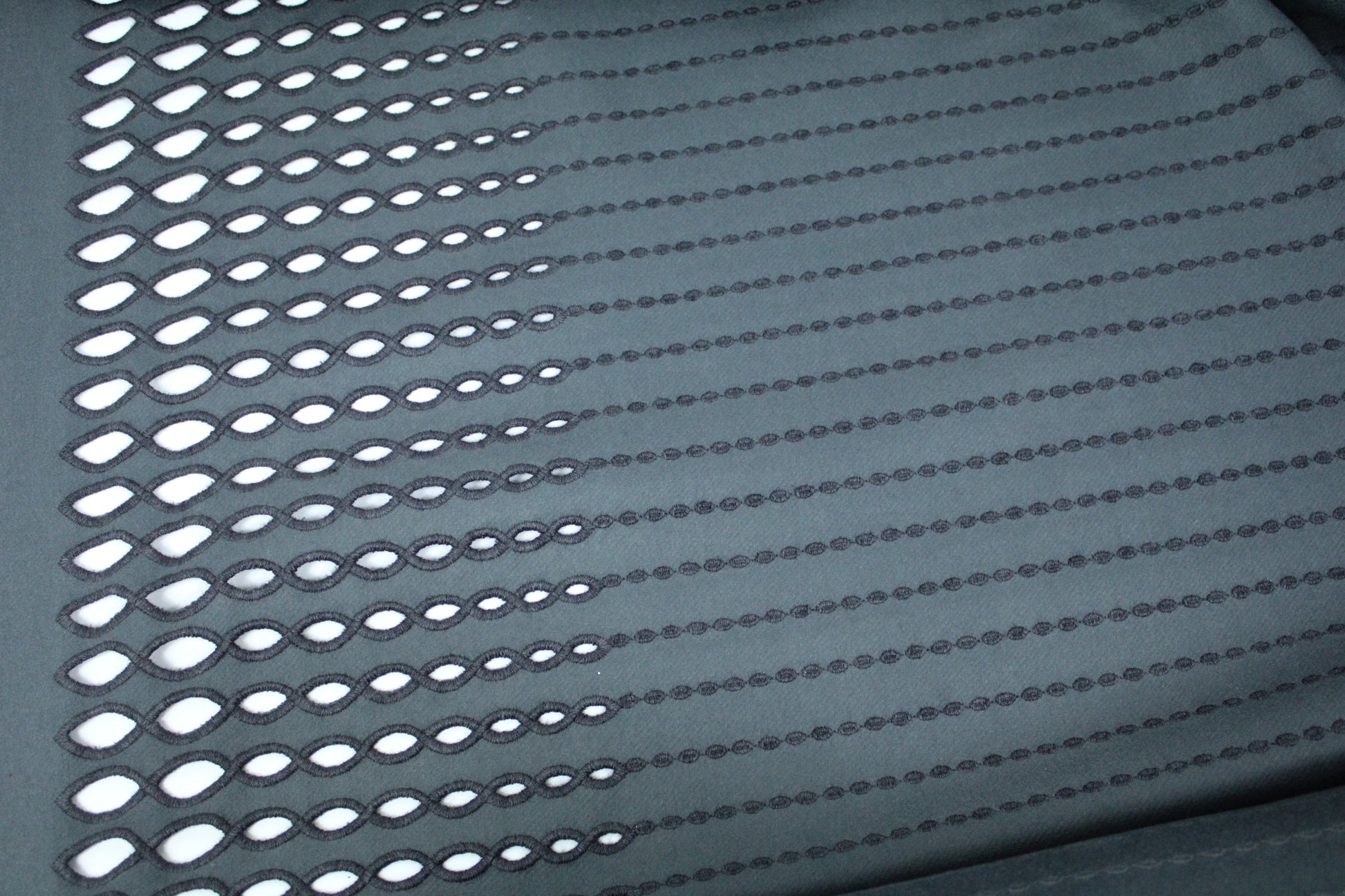 Tissu drap de laine brodé - gris souris foncé - photo 5/5 | So Tissus