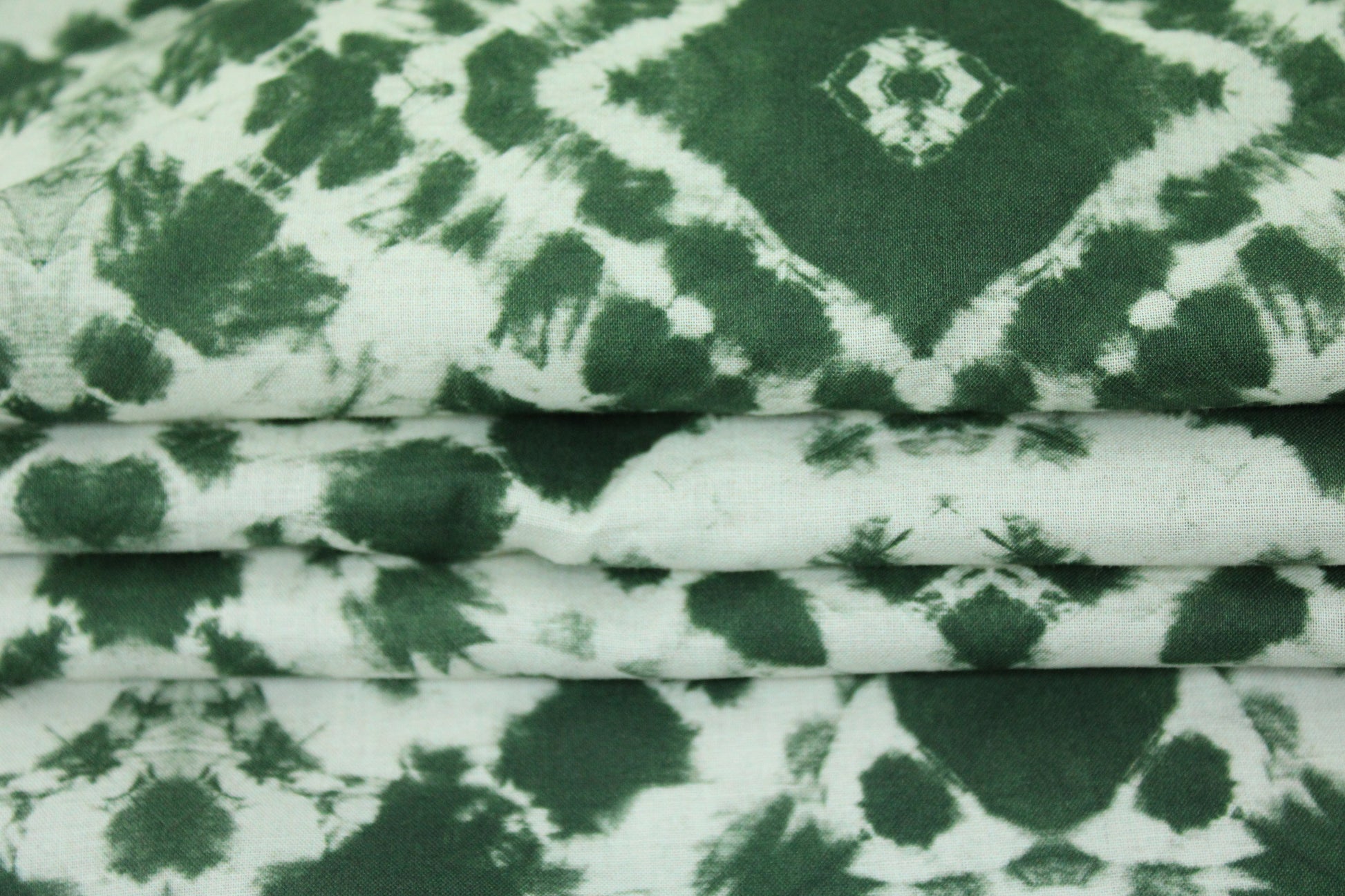 Tissu popeline coton - tie and dye - blanc et kaki - photo 2/5 | So Tissus