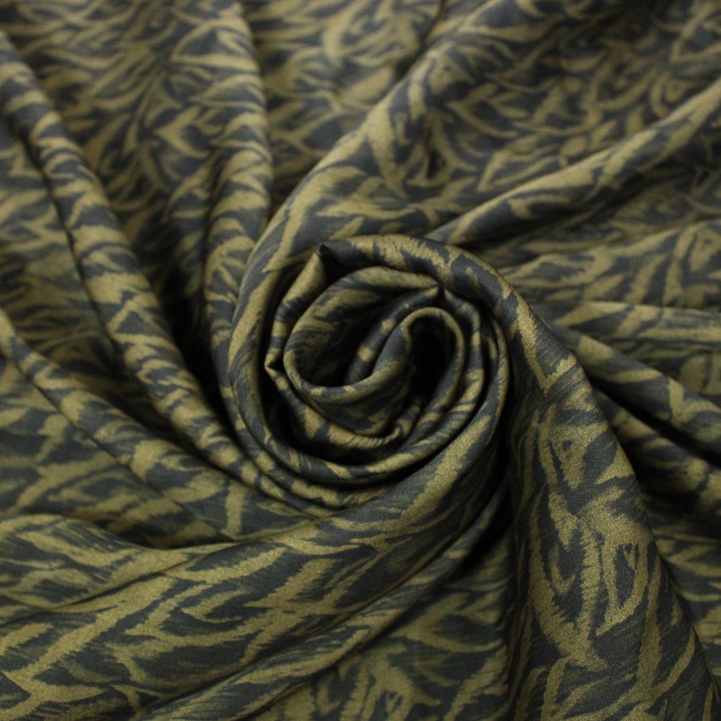 Tissu satin de coton et soie - imprimé camouflage - photo 1/4 | So Tissus