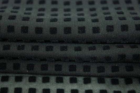 Tissu dévoré - motif géométrique - noir - photo 2/5 | So Tissus