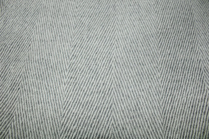coupon de 1,5 mètre -  tweed de laine - motif chevron - gris clair et blanc - photo 4/4 | So Tissus