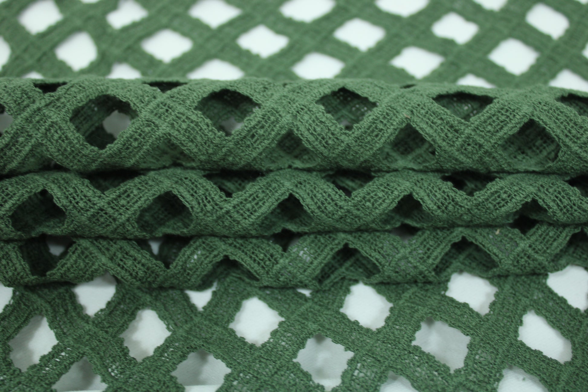 Tissu guipure à motif géométrique - kaki - photo 2/4 | So Tissus