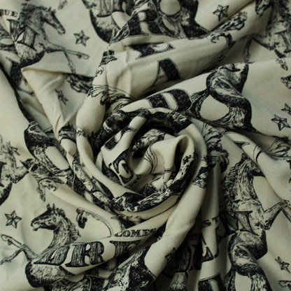 Coupon de 2,8 mètres - crêpe viscose - imprimé dreams come true - photo 1/4 | So Tissus