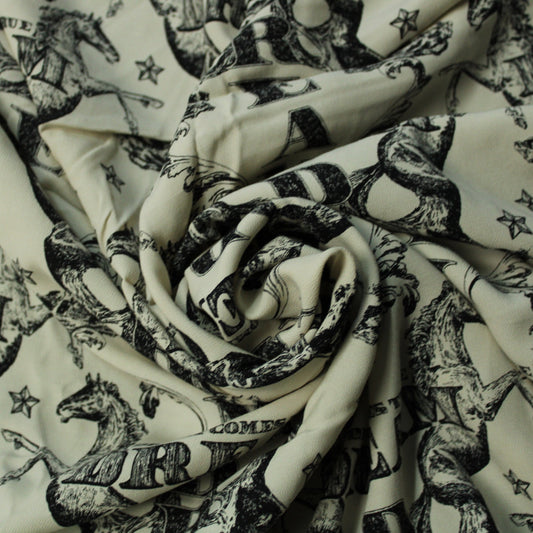 Coupon de 2,8 mètres - crêpe viscose - imprimé dreams come true - photo 1/4 | So Tissus