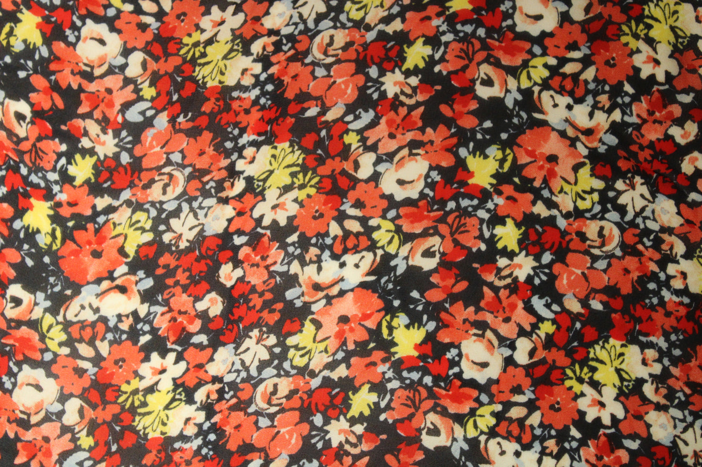 Coupon de 2,4 mètres - crêpe georgette polyester - imprimé fleuri - photo 4/4 | So Tissus