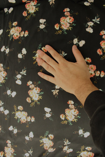 Coupon de 1,6 mètre - crêpe viscose - imprimé fleurs floues - photo 4/5 | So Tissus