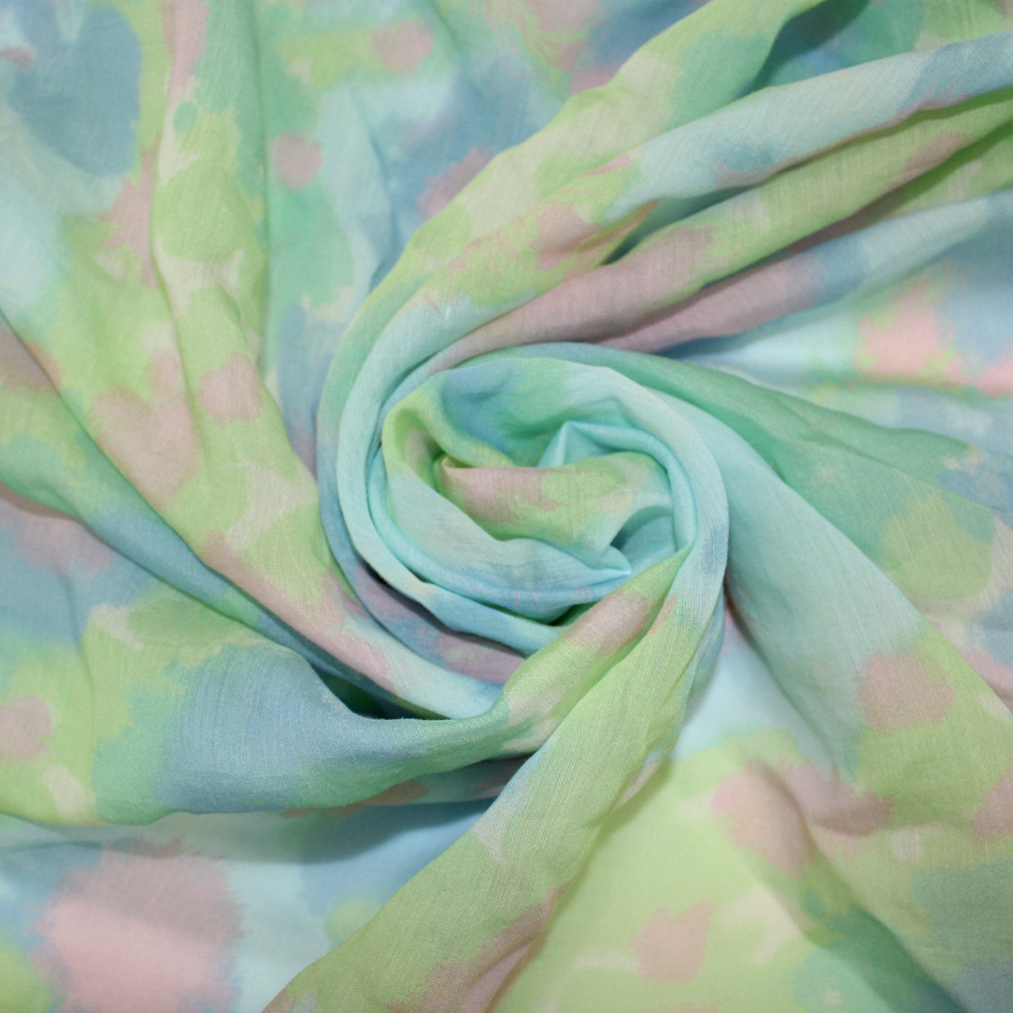 Coupon de 2,2 mètres - voile coton - imprimé tie and dye - photo 1/5 | So Tissus