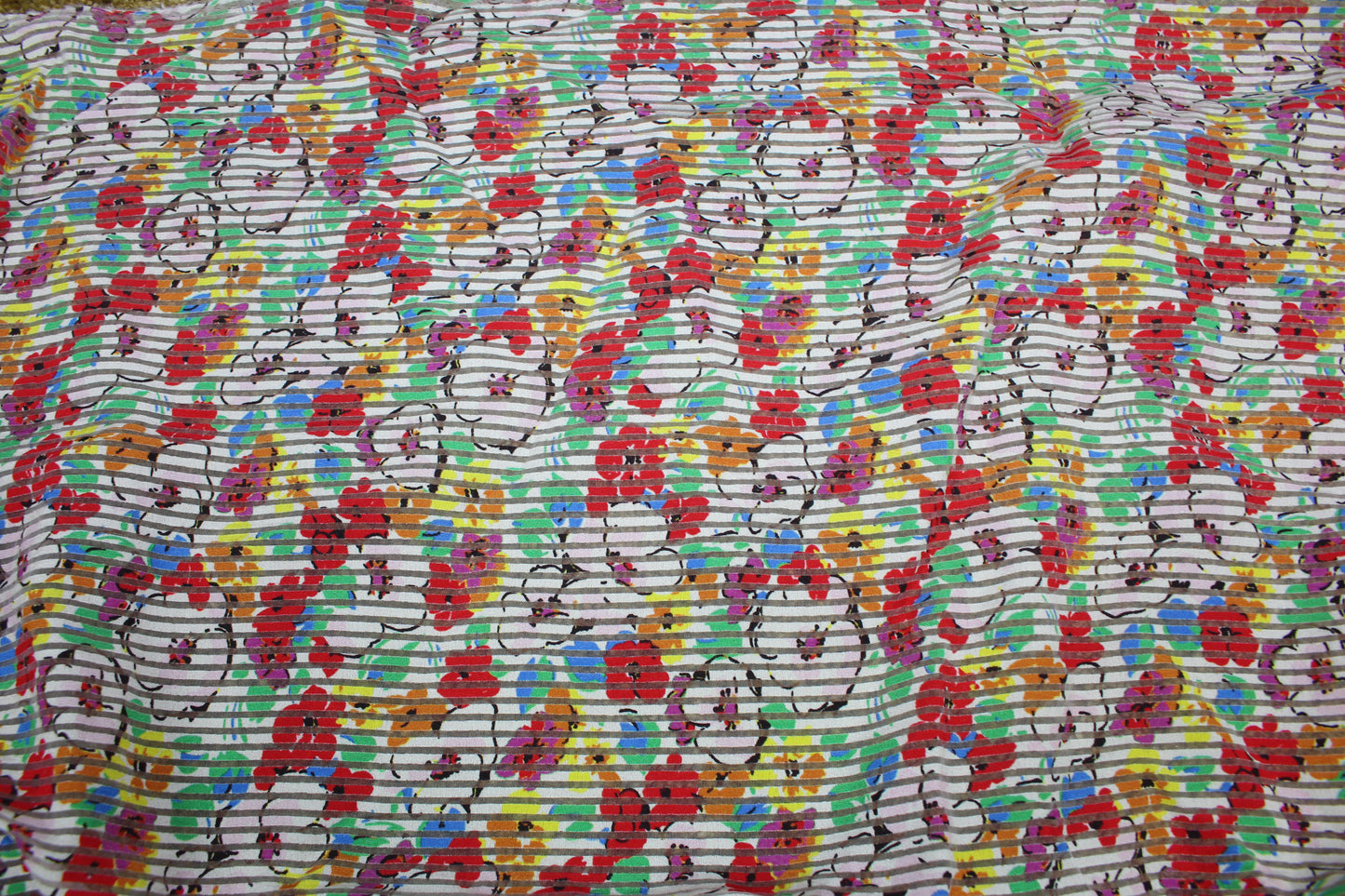 Tissus haute couture. Tissus au mètre pas cher. Tissus pas cher. Acheter tissus au mètre. Tissus français. Tissus de grandes maisons. Tissus haut de gamme. Tissus pour collection. Tissus pour createur. Jeune createur. Laine. Soie. Coton. Lin.