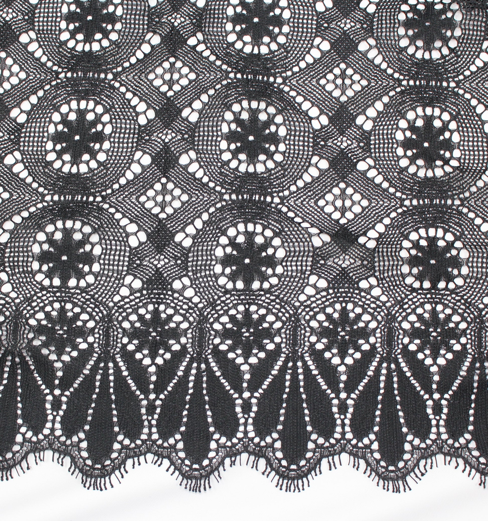 Tissus haute couture. Tissus au mètre pas cher. Tissus pas cher. Acheter tissus au mètre. Tissus français. Tissus de grandes maisons. Tissus haut de gamme. Tissus pour collection. Tissus pour createur. Jeune createur. Laine. Soie. Coton. Lin.